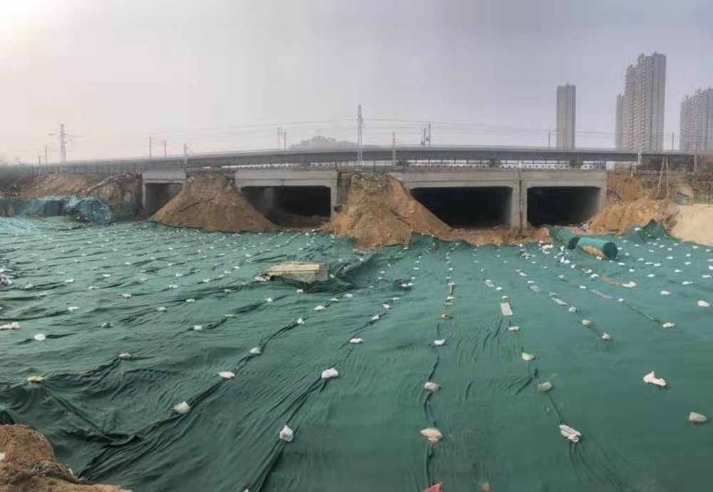 三全路西延工程涉铁段全线顺利贯通