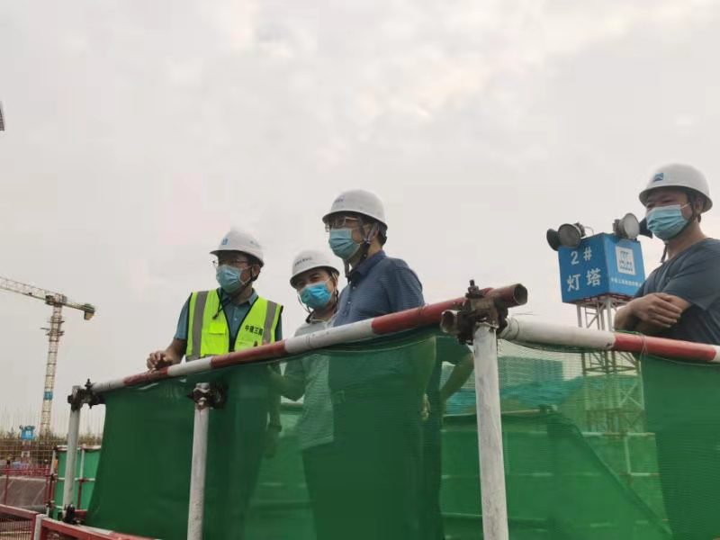 航空港区管委会领导调研郑州外国语学校航空港区新校区项目建设